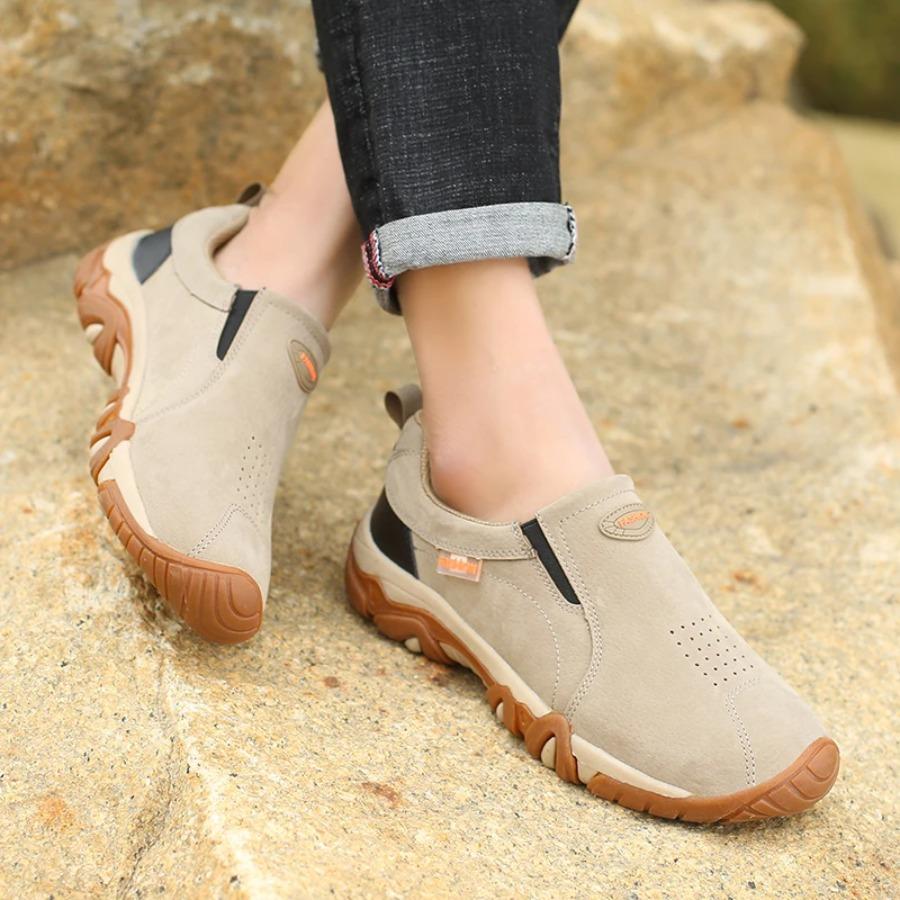 2025 Mens shoes Fashion Leather Mens Casual Sneakers Outdoor Breathable Hiking Shoes Men Non-Slip Trekking Shoes