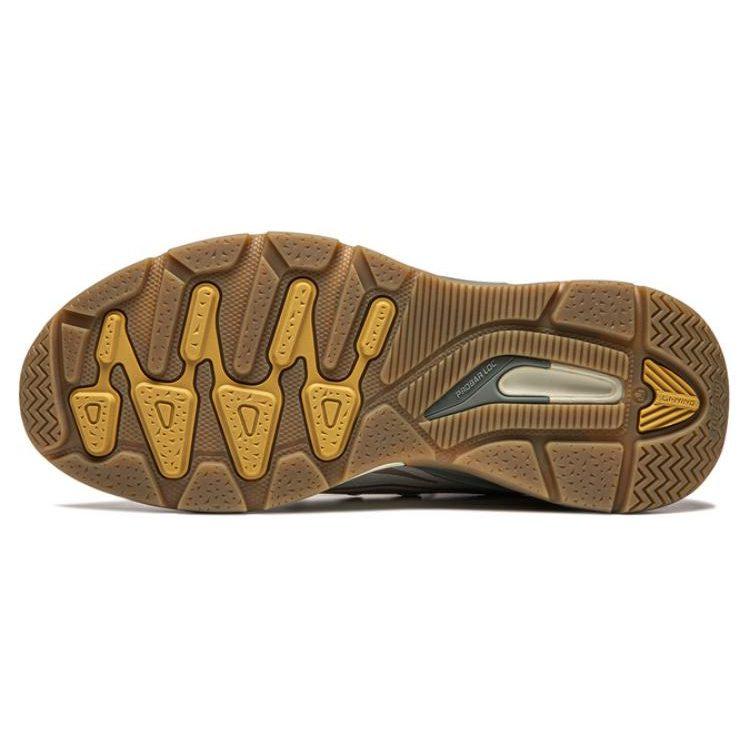 Li Ning Star Path Cushioning, Wear Resistant Low top Basketball Shoes Men's Umber White AGLT047-3