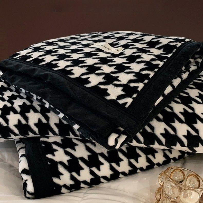 Checkered & Houndstooth Coral Fleece Blanket Soft Warm All-Season Throw for Sofa Office Nap