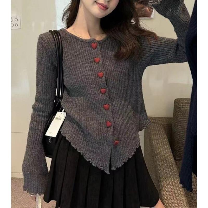 

Gentle wind knitted cardigan women s autumn and winter new round neck horn sleeve love buckle bottoming sweater jacket women One size