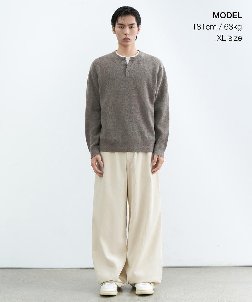 MUSINSA STANDARD [Victoria Wool] Minimal Ribbed Henley Neck Knit [Taupe]