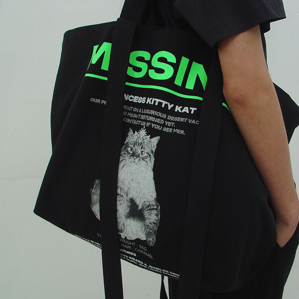 Lcdc™ Kat Print Shoulder Bag (Black)