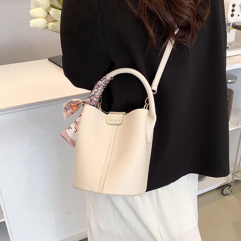 Lychee Texture Handbag Bag Women's Spring New Shoulder Messenger Bag Fashion Silk Scarf Bucket Bag