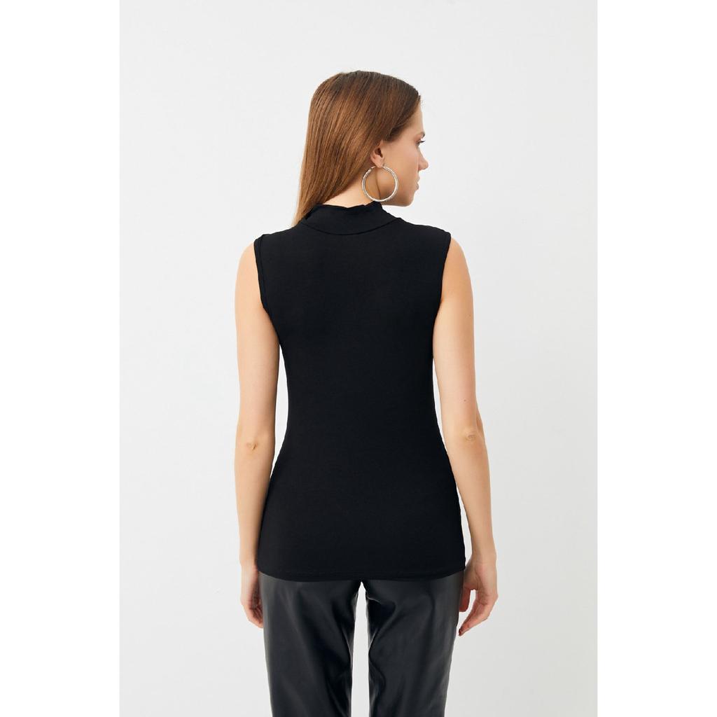 Dámské bílé tělo bez rukávů