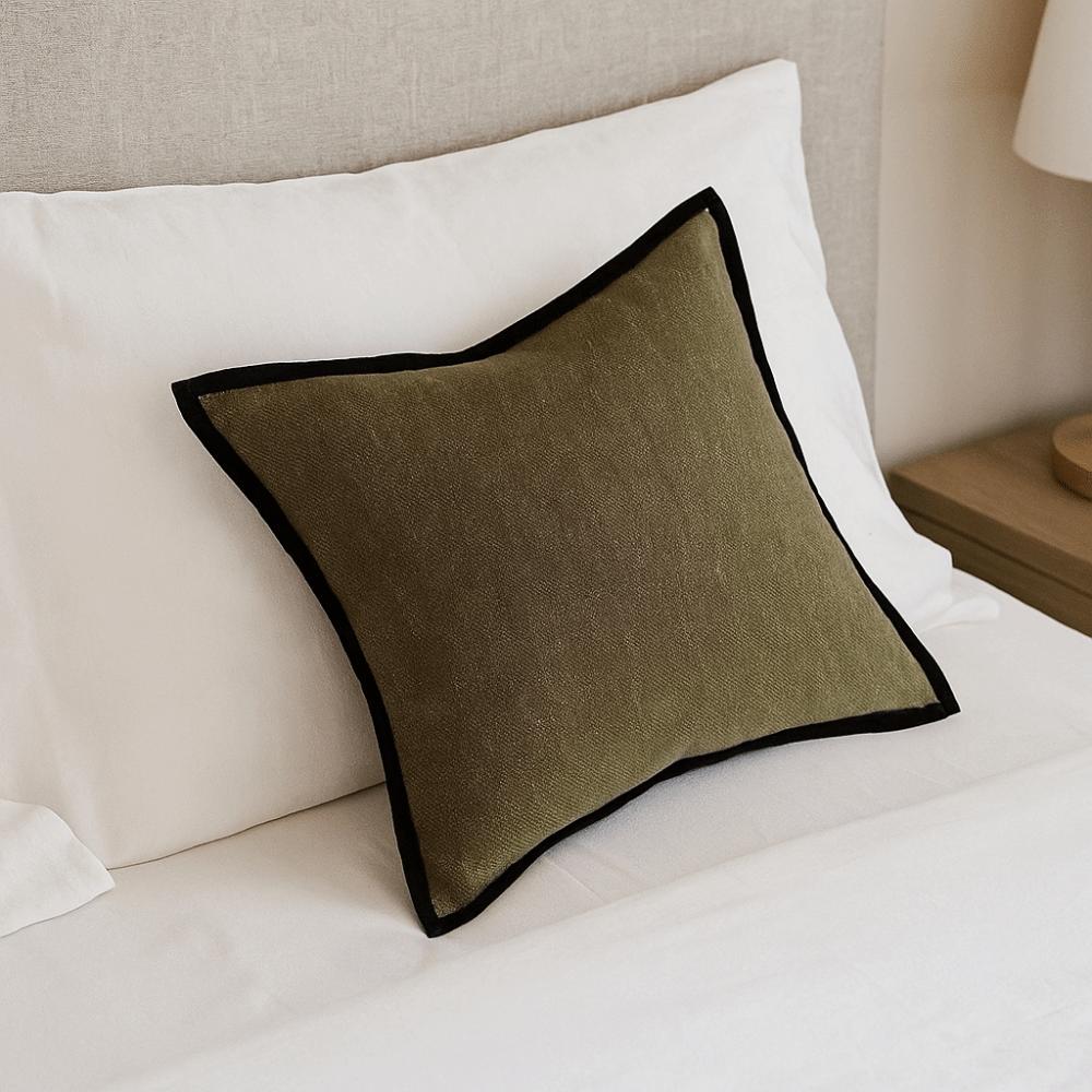 Retro Cushion Cover Black Border Waist Pillow Cover French Medieval Style Pillowcase  Hotel