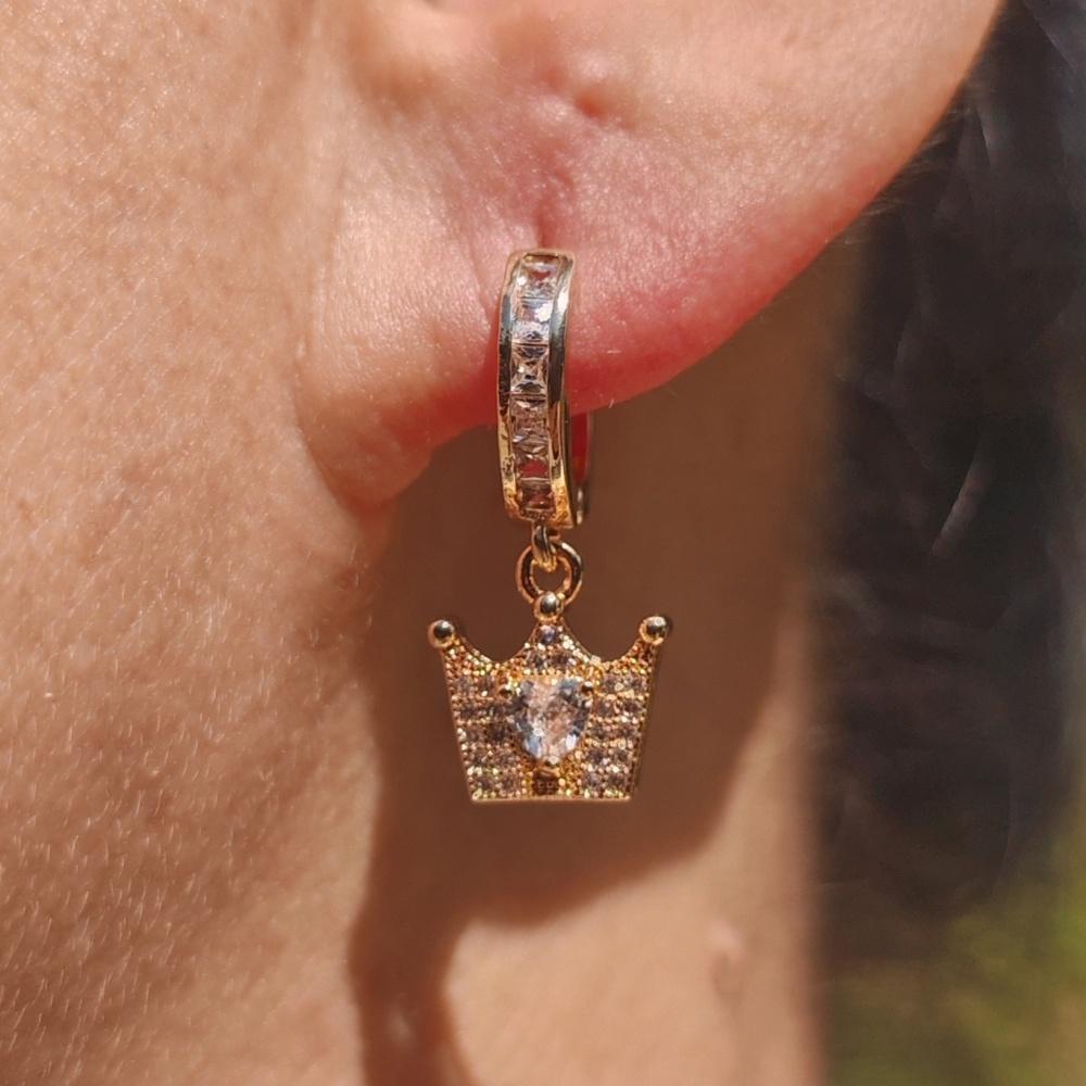 1 Paar Mode Zirkonia Krone Hängeohrringe für Damen Goldene Ohrring-Schmuck Hochzeitsfeier-Accessoires