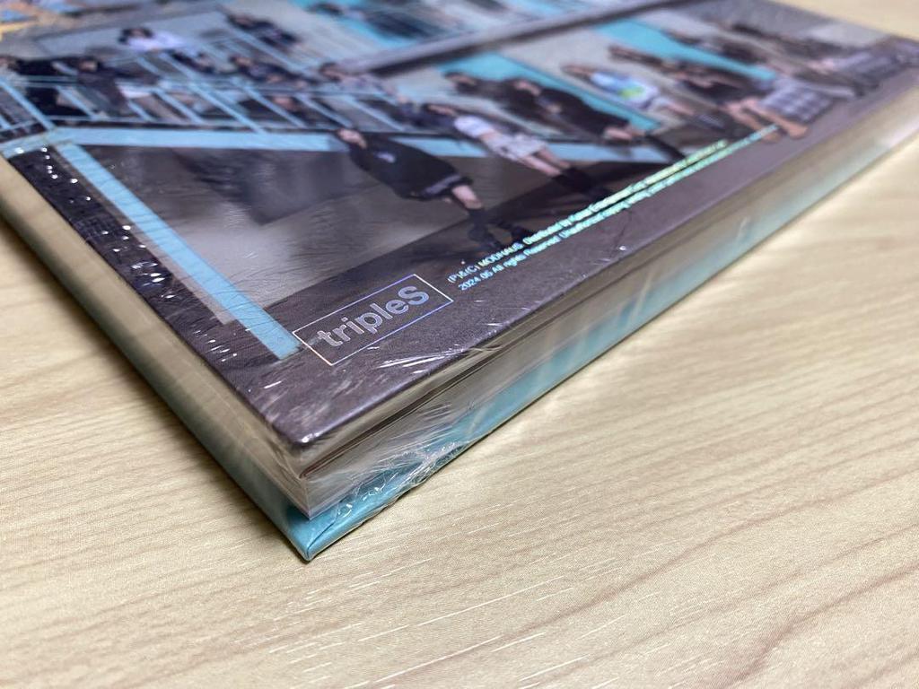 [USED] tripleS Assemble24 A ver. 1 piece