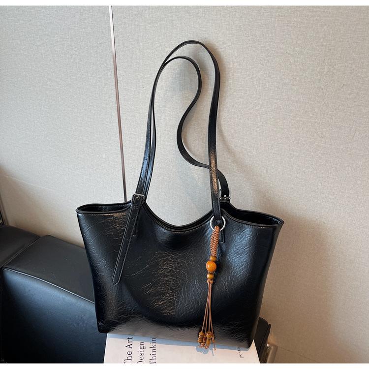 Woven bag women's 2025 new Korean version tote bag simple large capacity shoulder commuter bag underarm bag