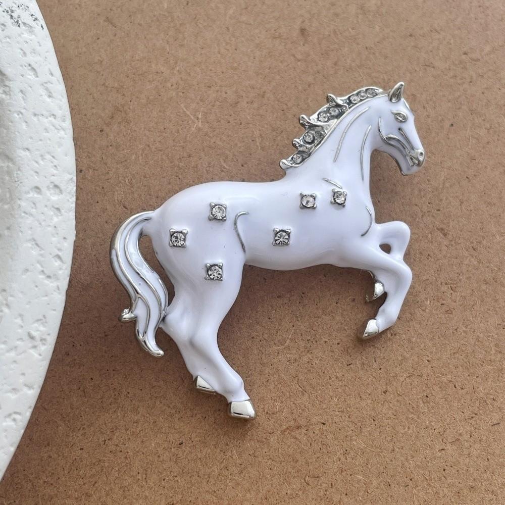 Horse Year Zodiac Horse Head Brooch Fashion Jewelry Metal Pony Badge Pin  New Year Party