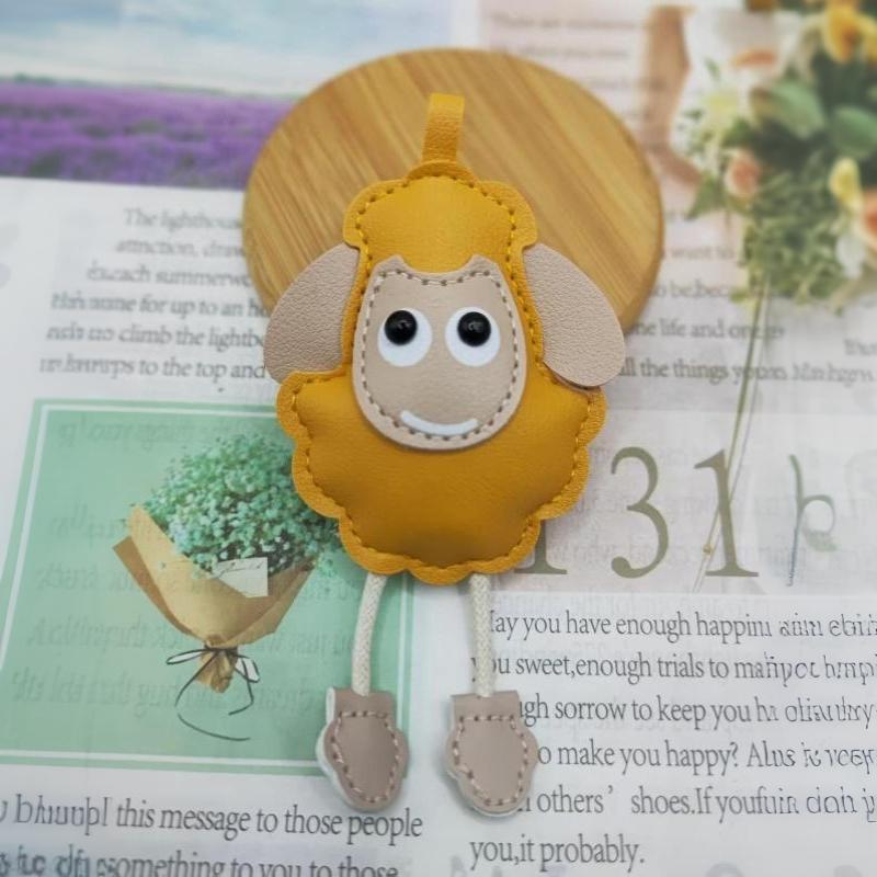 Cute Pu Leather Sheep Keychain Adorable Cartoon Light Weight Perfect For Backpack Phone Decoration Gift For Girls