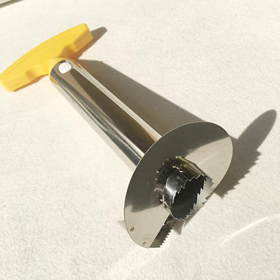 Pineapple Corer Portable Sharp Blade Stainless Steel 3-in-1 Handheld Pineapple Cutter Kitchen Gadget Accessories for Restaurant