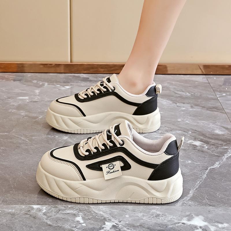 

Маленькие белые туфли женские новые осенние взрывные легкие спортивные туфли с мягкой подошвой универсальные туфли для отдыха и путешествий W 35 чёрный