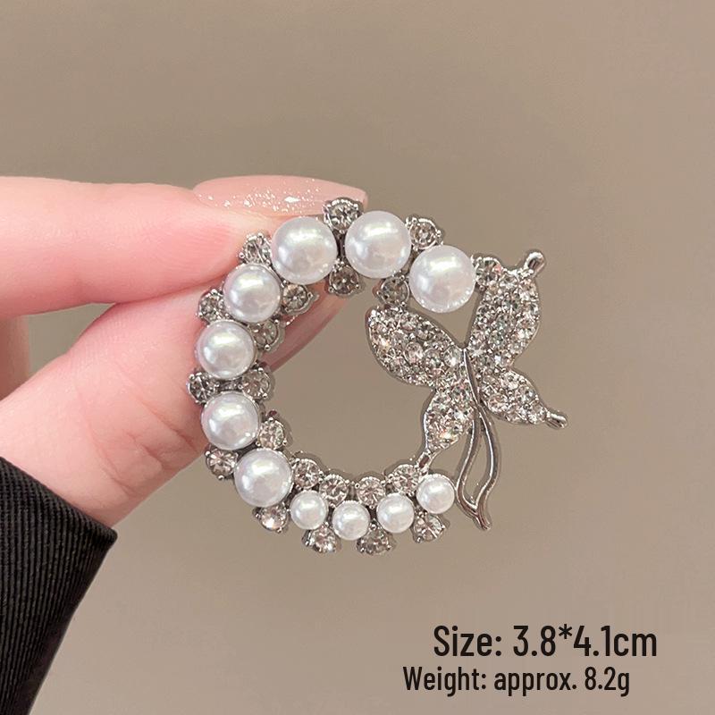 Exquisite Luxus Damen Brosche Anstecknadel Rotes Ahornblatt: High-End Begrüßungsaccessoire