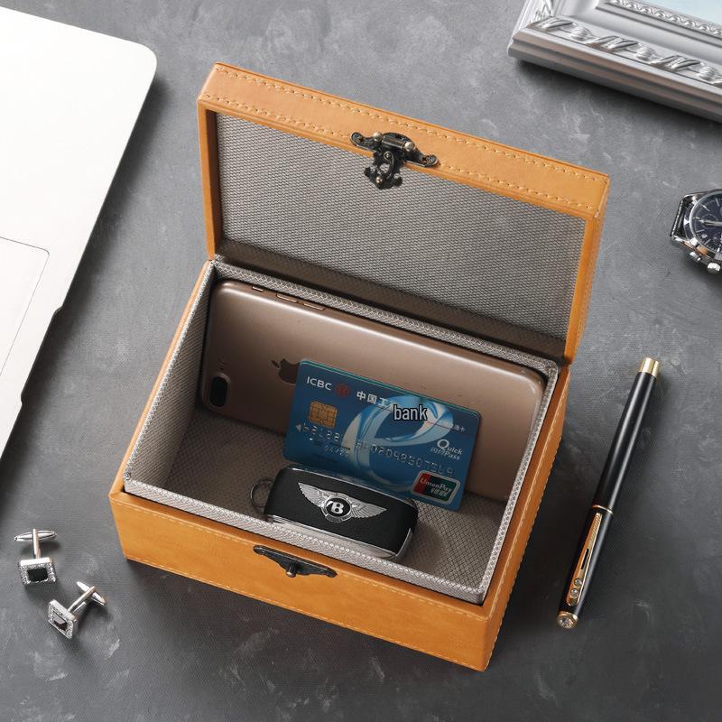 Erhältlich: Kleine & Große Retro Crazy Horse RFID Faraday Box für Autoschlüssel und Handy-Signalabschirmung