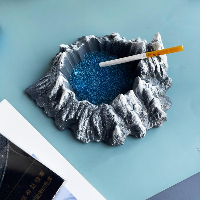 Mount Fuji Ashtray: Modern Japanese-Inspired Nordic Ornament for Living Room