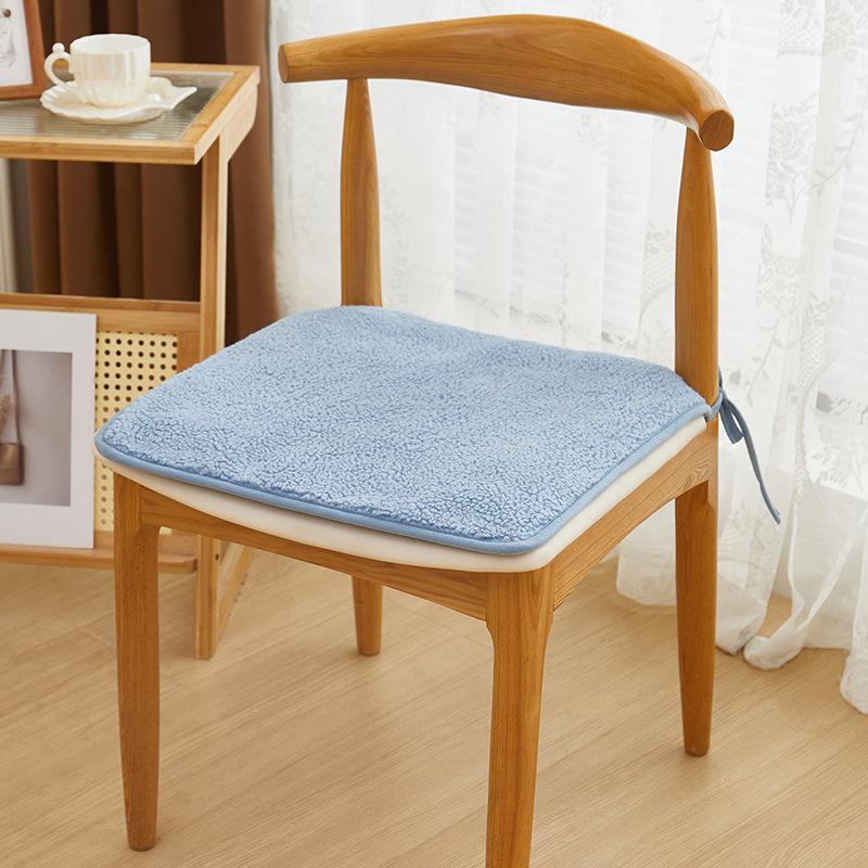 

Премиальная зимняя подушка на сиденье из овечьей шерсти, толстая, теплая, нескользящая, для дома, офиса, столовой, универсального использования 40*40cm синий