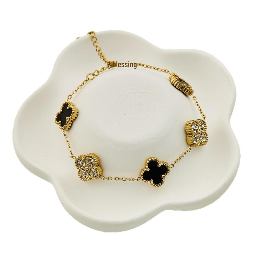 Luxuriöses Edelstahlarmband mit Diamant-Kleeblatt-Design