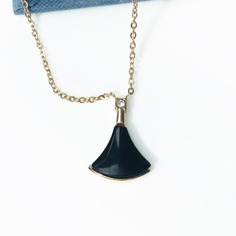 Trendy Dopamine Fan-Shaped Titanium Steel Necklace – Non-Fading, High-End Women's Gift