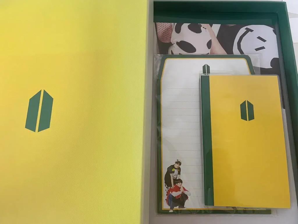 BTS Bangtan Boys CIGU Ami Kit Bundle ARMY Used