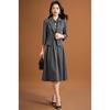 Elegantes zweiteiliges Damenkleid im Qipao-Stil