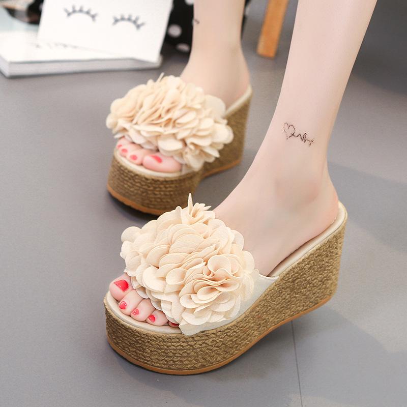 Trendy Cool Slippers 2024 Summer Style Slope Heel Thick Bottom Anti Slip Bohemian Flower Comfortable Versatile Women's Slippers