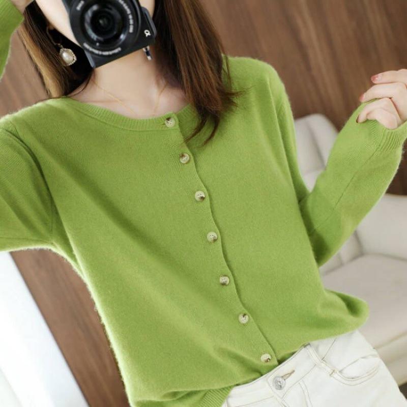 

Knitted cardigan women s new fashion wear high-end round neck small fresh sweater jacket on both sides autumn One Size зелёный