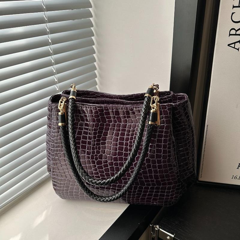 Elegant Black Glossy Embossed Large Capacity Tote Bag with Braided Handbag Gold Hardware Versatile Commuter Shoulder Purse
