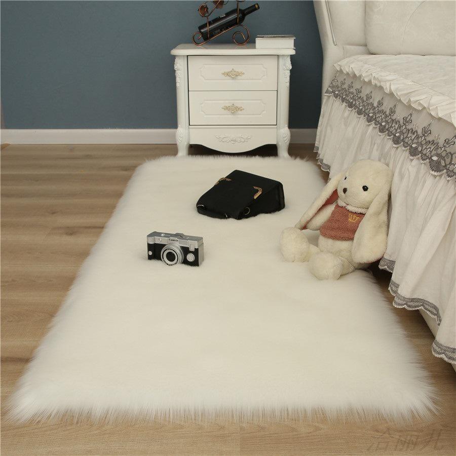 Nordic Round Plush Carpet - Imitation Wool Floor Mat for Bedroom & Bay Window