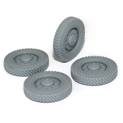 Miniart 1/35 Dingo British Scout Car MK.1a Figure Plastic Model