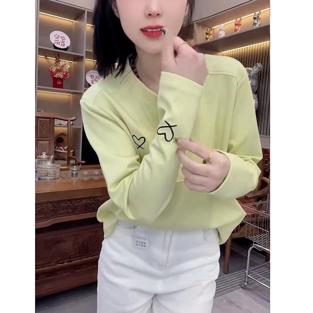 Elegant Korean Style Stand Collar Heart Print Fleece Top - Warm and Tummy Covering for Autumn/Winter