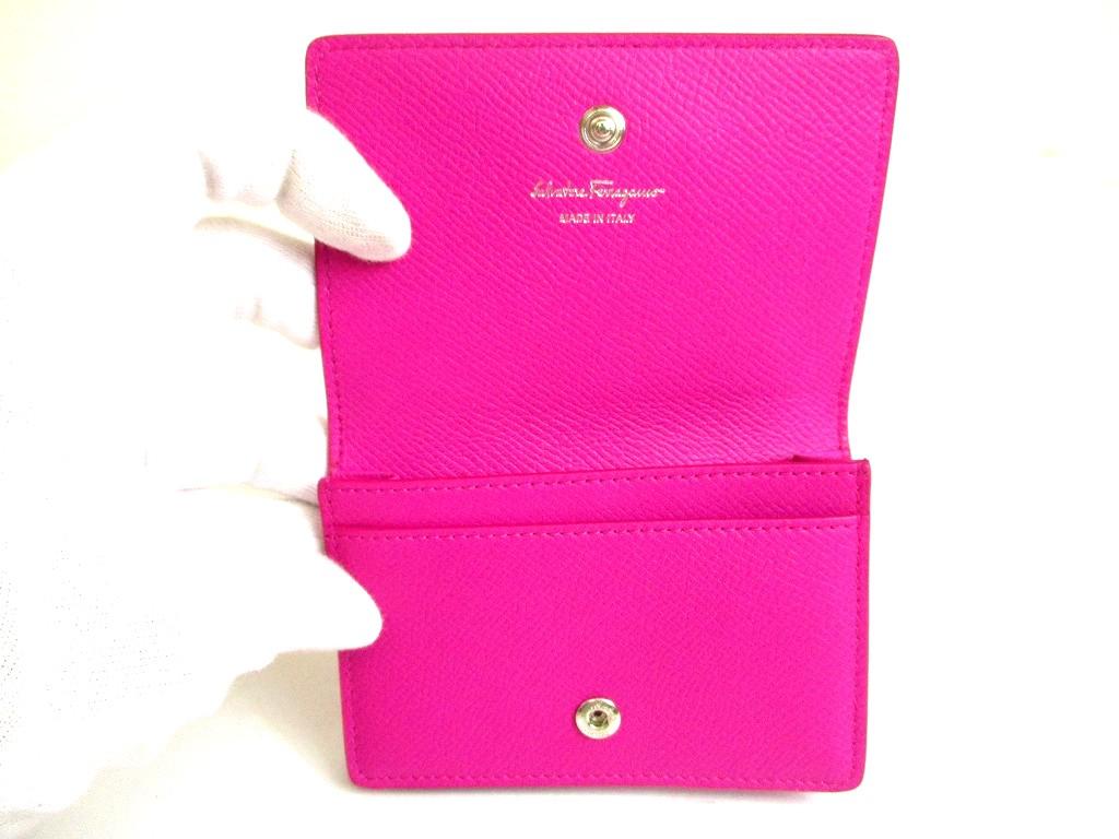 Authentic Salvatore Ferragamo Gancini Silver H/W Pink Leather Business Card Holder #b286  Open Box