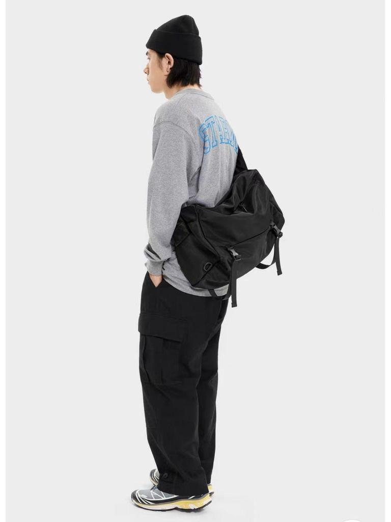 Japanische Große Kapazität Herren Umhänge-Sporttasche - Trendiger Funktioneller Rucksack im Workwear-Stil