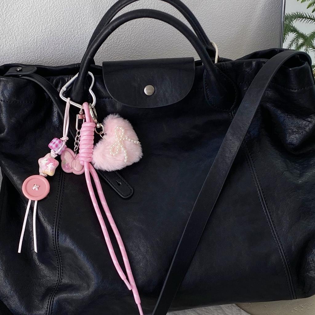 Stylish Heart Keychain Pendant Purse Decoration Unique Key Holder Perfect for Backpacks Wallets or Home Decoration