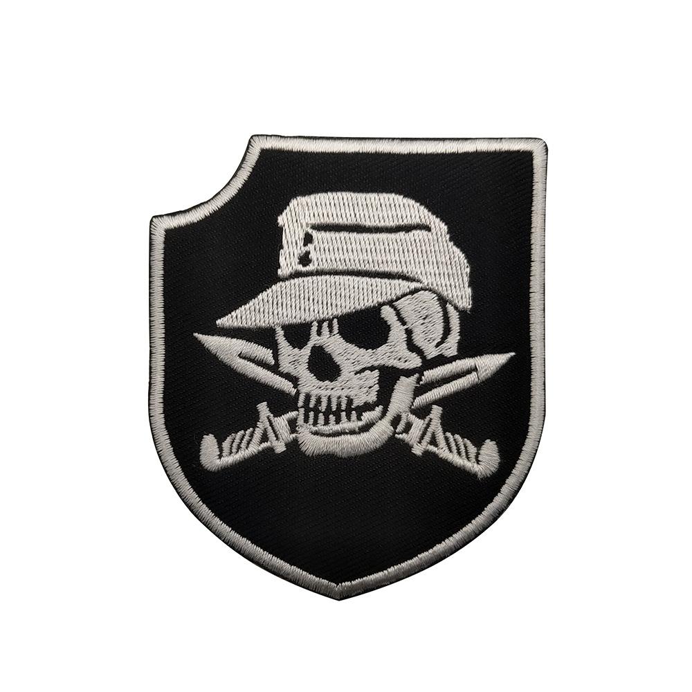 

Вышитые аппликации-патчи с застежкой-липучкой на обратной стороне One Size чёрный