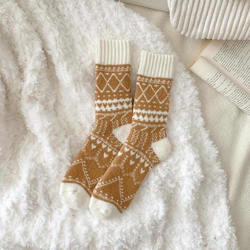 Women's Thermal Winter Socks - Ethnic Rhombus Pattern Mid-Calf Warm Socks for Outdoor Cold Weather, Cozy Soft Fabric with Multi-Color Options