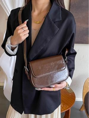 2024 Women's Small Square Crossbody Bag: Solid Color, Retro Textured, Fashionable Underarm Shoulder Design