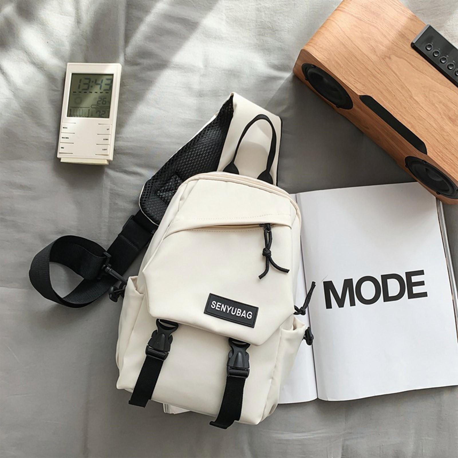 

Пара однотонных/сочетающихся по цвету сумок-мессенджеров, поясная сумка One Size белый