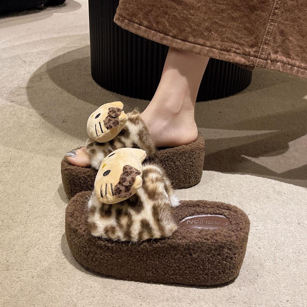 Herbst und Winter 2025 niedliche Kätzchen Baumwollpantoffeln für Damen Zuhause rutschfest Internet-Berühmtheit Mode Leopardenmuster flauschige Pantoffeln Damen Oberbekleidung