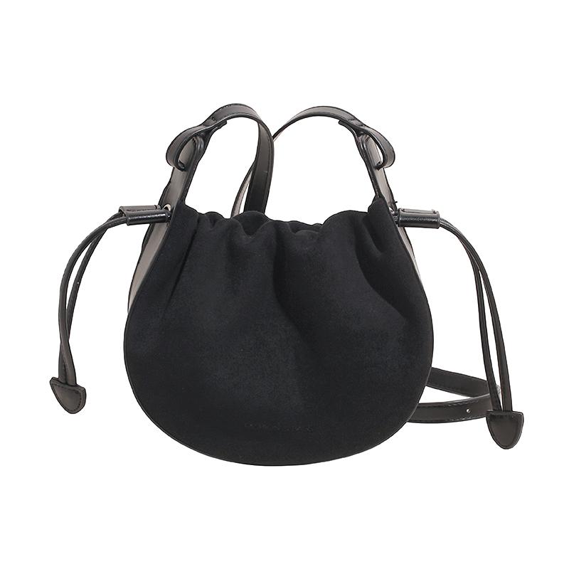 

Однотонные сумки-кроссбоди из искусственной замши для шитья, большая вместимость, универсальные женские сумки, Распродажа 2026, Новые осенние, Новая сумка на плечо чёрный