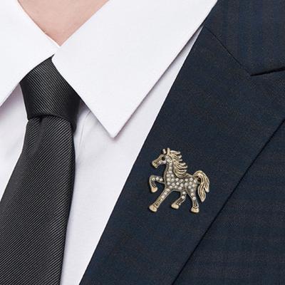 Retro Pferde Brosche Strassbesetzt Pferde Anstecknadel Tier des Tierkreises Brosche Herren Damen Anzug Accessoire für Handtasche Kleider Dekoration