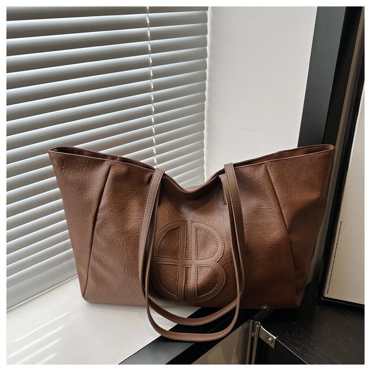 

Вместительная сумка-тоут женская новая модная ретро универсальная на плечо простая и модная высококлассная портативная сумка коричневый