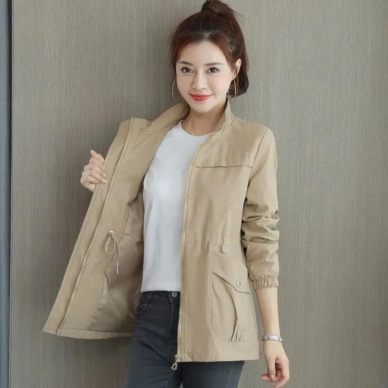 Chaqueta Corta para Mujer Estilo Mamá Delgada Primavera Otoño Moda Versátil Talla Grande Chaqueta Nueva Top Tendencia Fibra de Poliéster