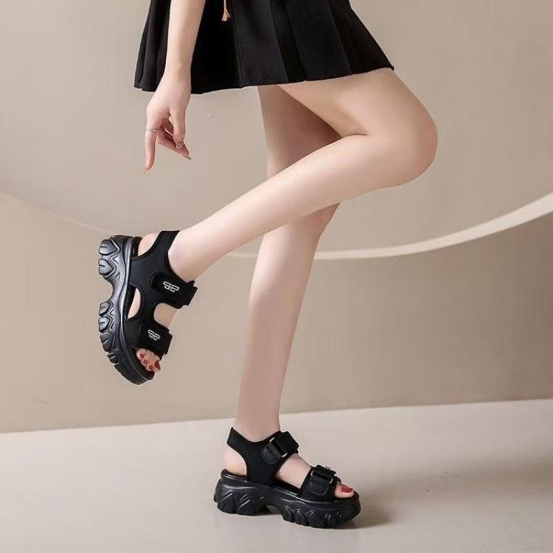 Internet celebrities thick-soled Velcro sandals small height increase sports style sandals 2025 summer new soft-soled beach shoes