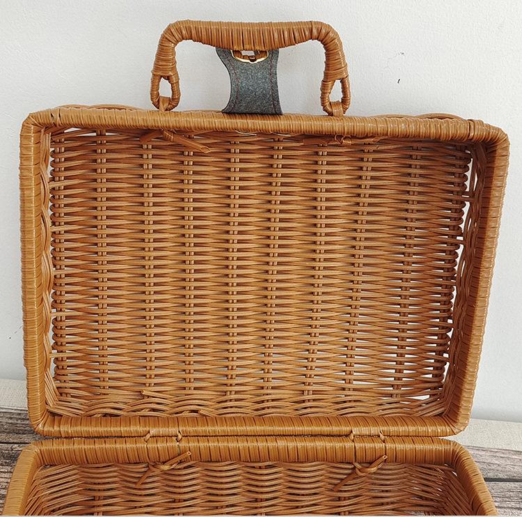 Vintage Rattan Woven Storage Suitcase for Wedding Photography Props & Mid-Autumn Mooncake Decoration