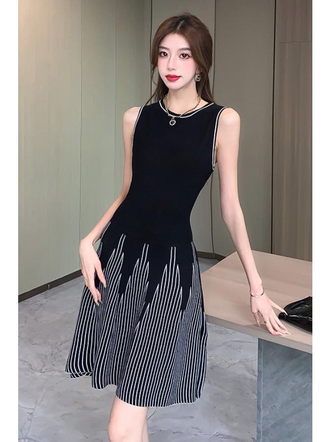 Women's French-Style Sleeveless Knit Dress - Petite Waist-Cinched, Slimming A-Line Vest, Summer New Arrival