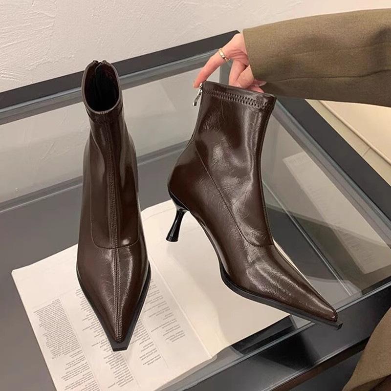 

Pointed short boots women s new autumn and winter women s boots fashion thick heel thin boots niche design Martin boots 35 коричневый