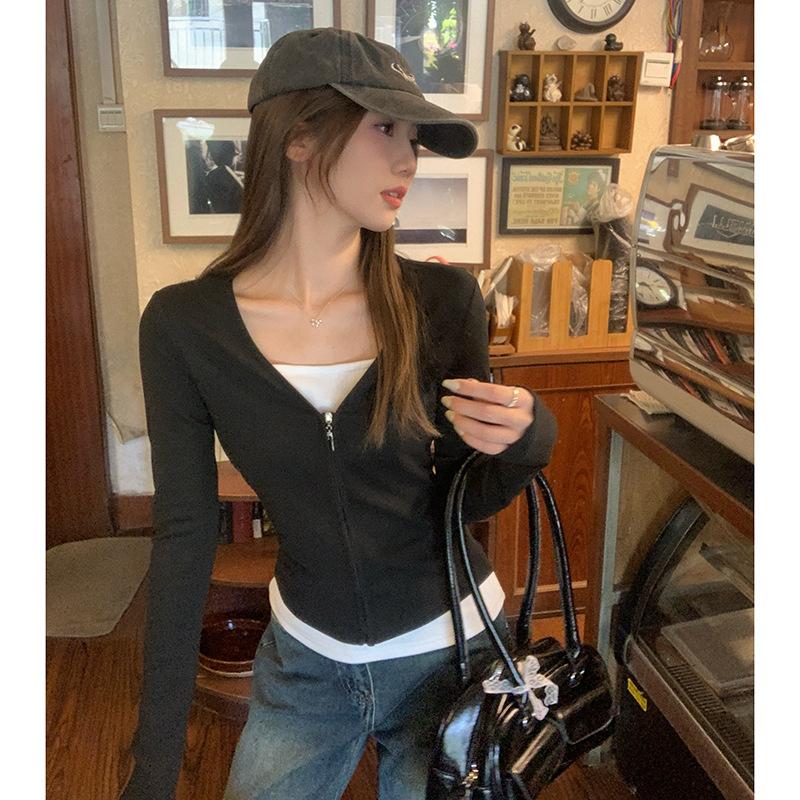 Fake two-piece black and white contrasting German velvet thickened warm slim bottoming women's autumn and winter new long-sleeved inner zipper top