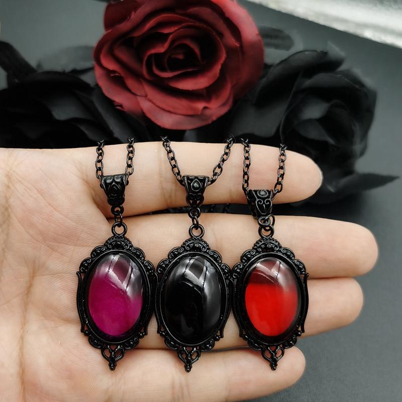 Collana con Ciondolo Goffrato Vampiro Gotico Per Uomo Donna Cristallo Malvagio Moda Gioielli Strega Regalo Mistero Ciondolo di Cristallo Choker 2026