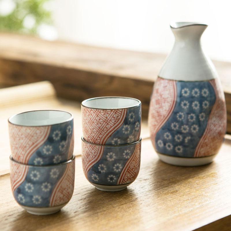 

Japanese Style Ceramic Sake Set Creative 1 Pot 4 Cups Sake Jug Wine Cup Retro Household Shochu Set Tableware Barware Accessories