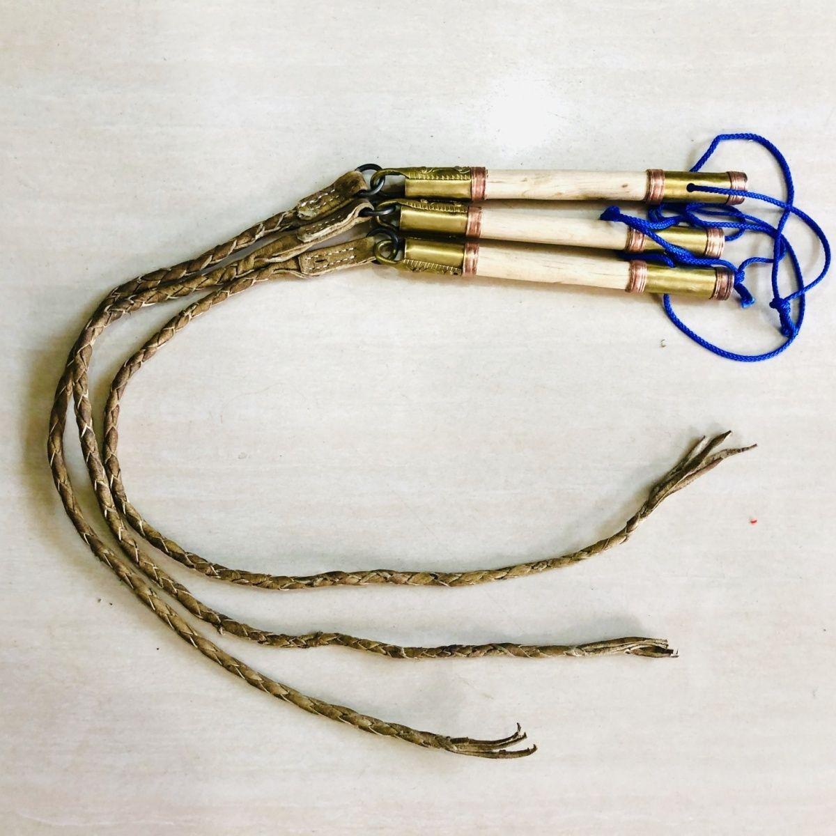 

Кнут ручной работы из кожи Вязание для лошади Ручное плетение Вязание для лошади Двухпрядный кнут Принадлежности для лошадей Конская упряжь Снаряжение для лошадей Домашнее животное